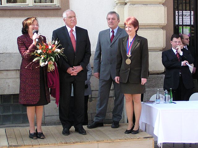 N�v�t�va pana prezidenta v Polici nad Metuj�